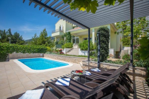 Villa Luna in Makarska, private pool